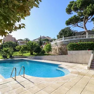 https://villa-vita-in-elviria.1costadelsol.com
